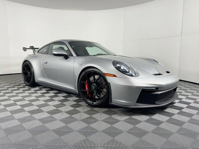 Photo of 2022 Silver Porsche 911