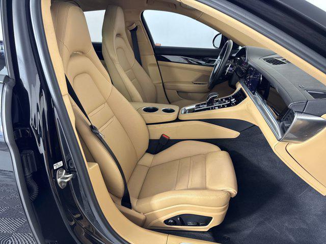 Photo of 2023 Jet Black Metallic Porsche Panamera
