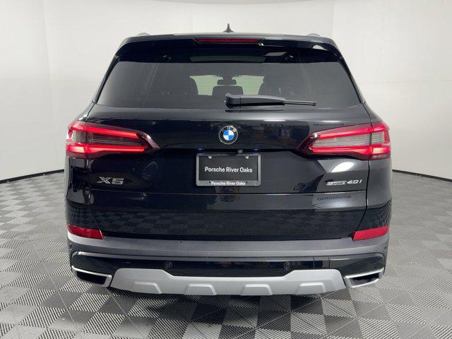 Photo of 2022 Jet Black BMW X5