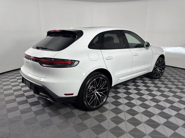 Photo of 2025 White Porsche Macan