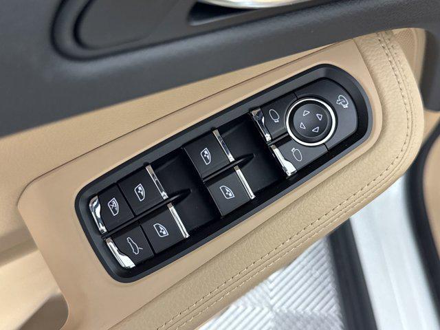 Photo of 2025 White Porsche Macan