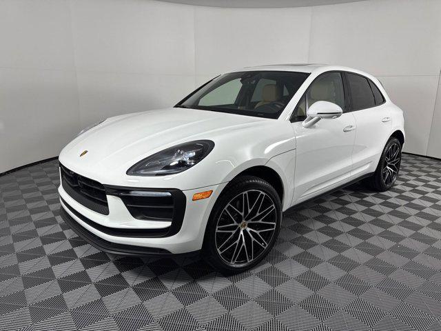 Photo of 2025 White Porsche Macan