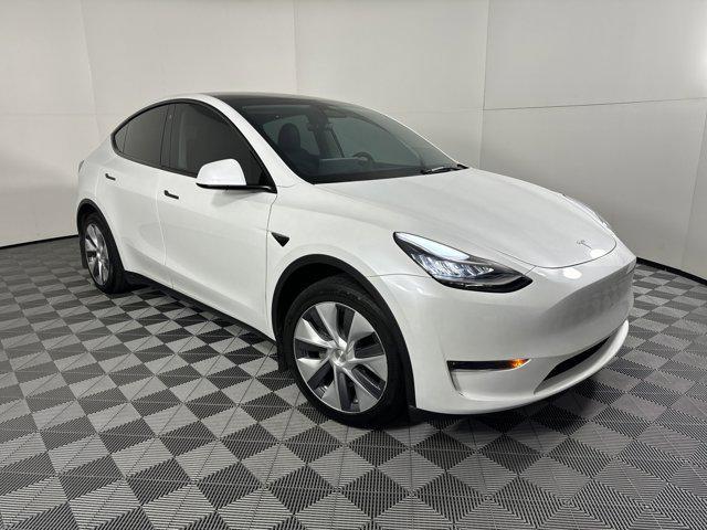 Photo of 2023 Pearl White Multi-Coat Tesla Model Y