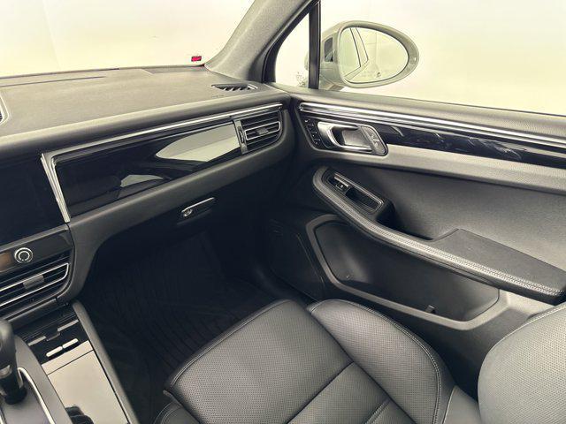 Photo of 2025 Chalk Porsche Macan