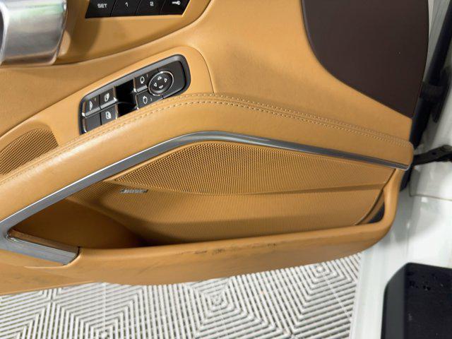 Photo of 2016 Carrara White Metallic Porsche 911