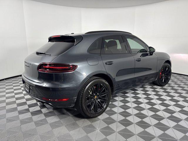 Photo of 2017 Volcano Grey Metallic Porsche Macan