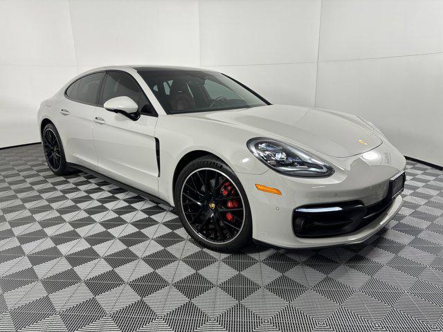 Photo of 2022 Chalk Porsche Panamera
