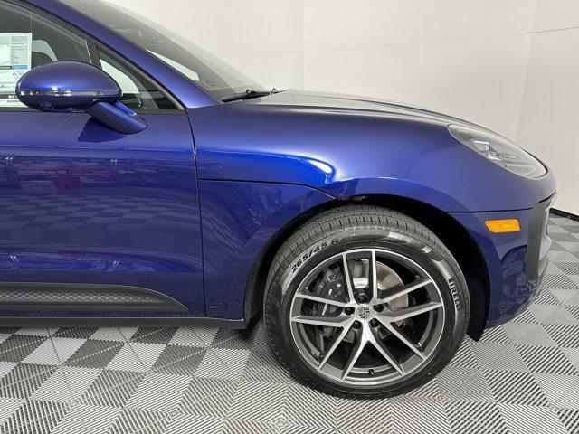 Photo of 2025 Gentian Blue Metallic Porsche Macan