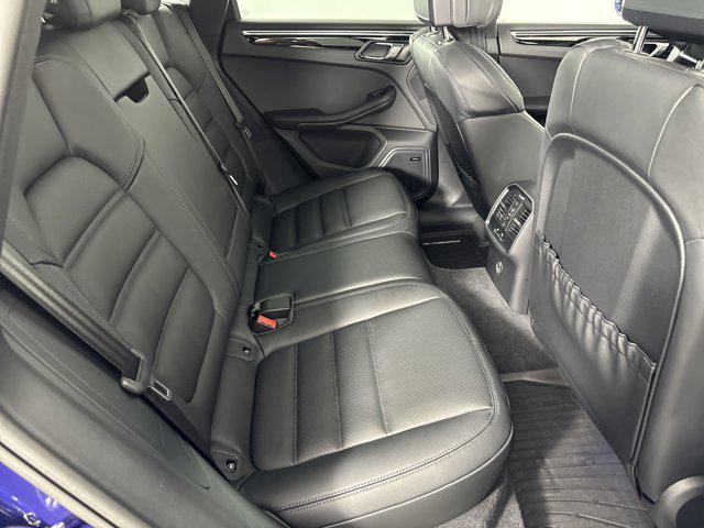 Photo of 2025 Gentian Blue Metallic Porsche Macan