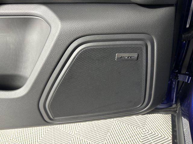 Photo of 2025 Gentian Blue Metallic Porsche Macan