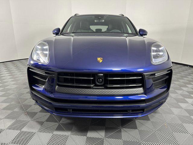 Photo of 2025 Gentian Blue Metallic Porsche Macan