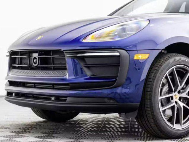Photo of 2025 Gentian Blue Metallic Porsche Macan