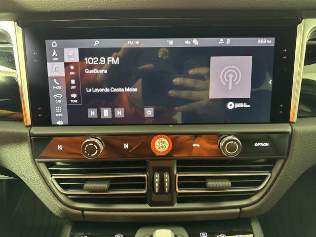 Photo of 2025 Gentian Blue Metallic Porsche Macan