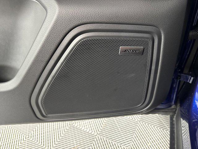Photo of 2025 Gentian Blue Metallic Porsche Macan