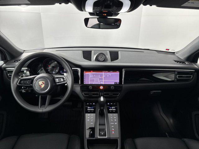 Photo of 2025 Gentian Blue Metallic Porsche Macan