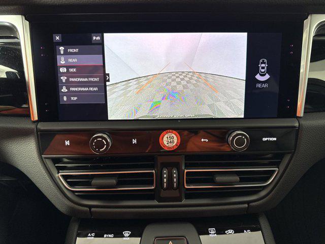 Photo of 2025 Gentian Blue Metallic Porsche Macan