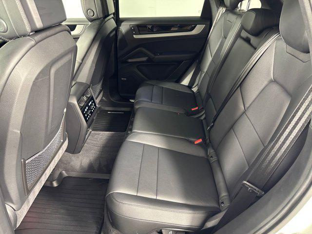 Photo of 2025 White Porsche Cayenne