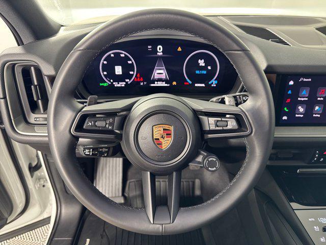 Photo of 2025 White Porsche Cayenne