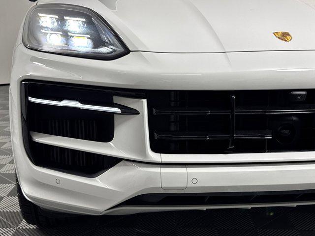 Photo of 2025 White Porsche Cayenne