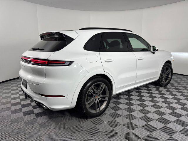 Photo of 2025 White Porsche Cayenne