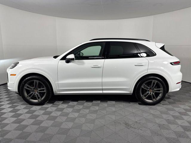 Photo of 2025 White Porsche Cayenne
