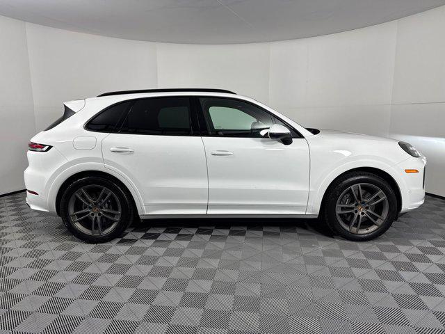 Photo of 2025 White Porsche Cayenne