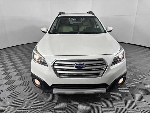 Photo of 2016 Crystal White Pearl Subaru Outback