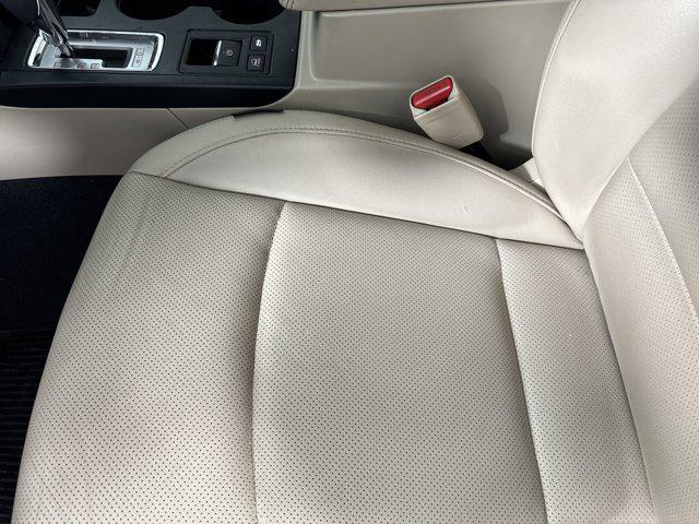 Photo of 2016 Crystal White Pearl Subaru Outback