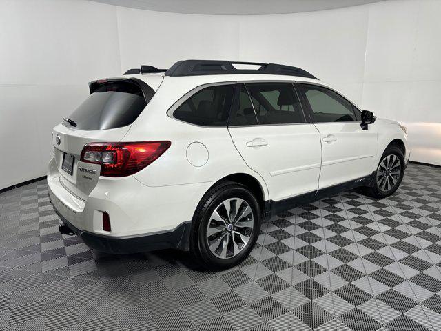 Photo of 2016 Crystal White Pearl Subaru Outback