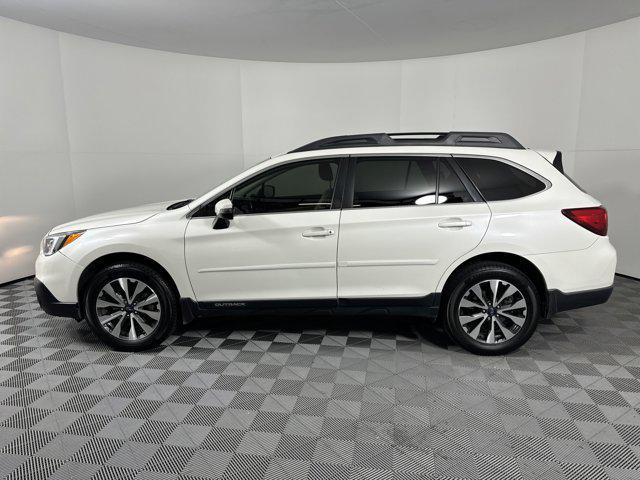 Photo of 2016 Crystal White Pearl Subaru Outback