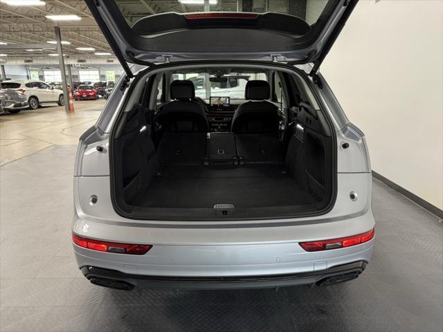 Photo of 2022 Florett Silver Metallic Audi Q5