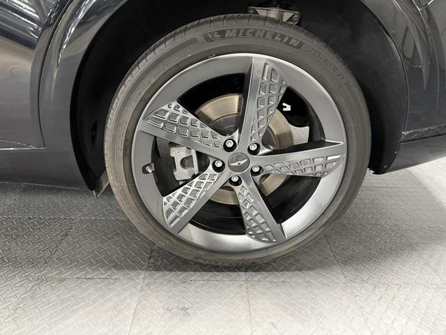 Photo of 2022 Vik Black Genesis GV70