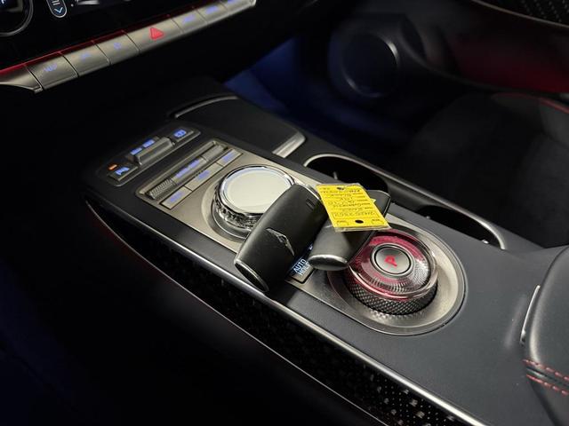 Photo of 2022 Vik Black Genesis GV70
