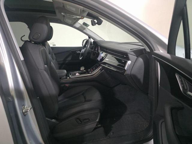 Photo of 2022 Florett Silver Metallic Audi Q7