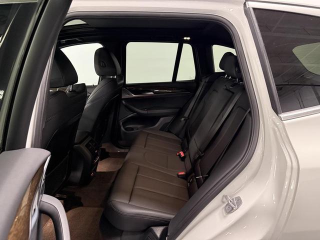 Photo of 2021 Alpine White BMW X3