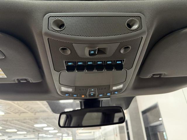 Photo of 2019 White / Platinum Ford F-250