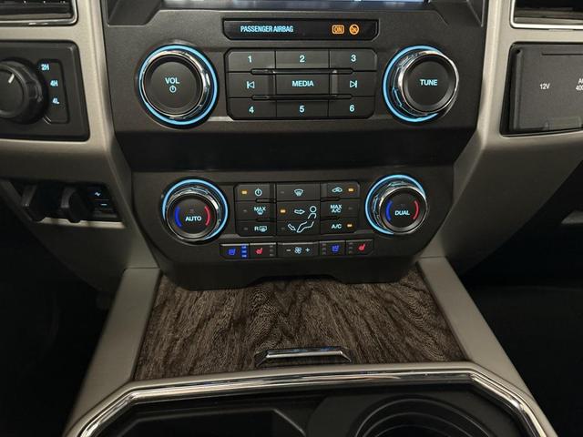 Photo of 2019 White / Platinum Ford F-250