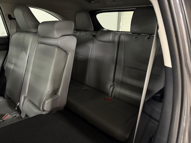 Photo of 2024 Magnetic Gray Metallic Toyota Highlander