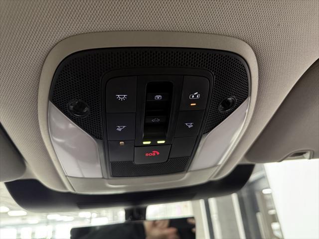 Photo of 2024 Majestic White INFINITI QX60
