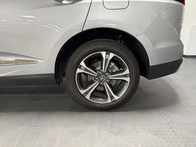 Photo of 2024 Lunar Silver Metallic Acura RDX