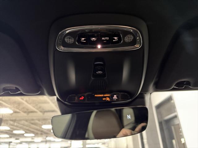 Photo of 2021 Onyx Black Metallic Volvo XC60 Recharge Plug-In Hybrid