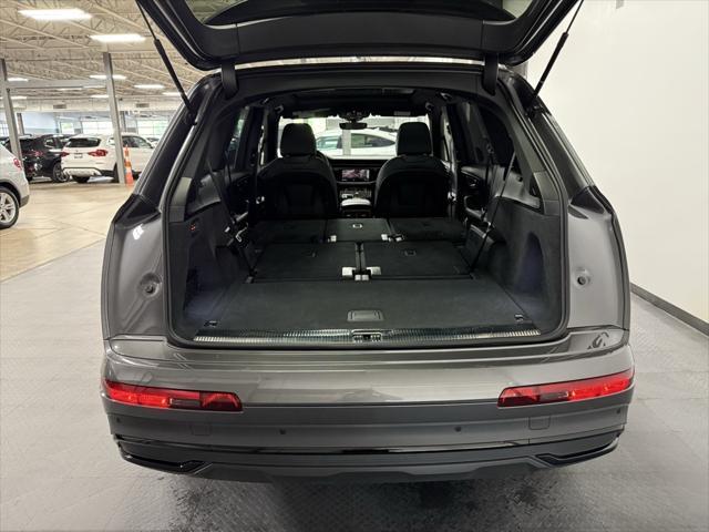 Photo of 2022 Samurai Gray Metallic Audi Q7