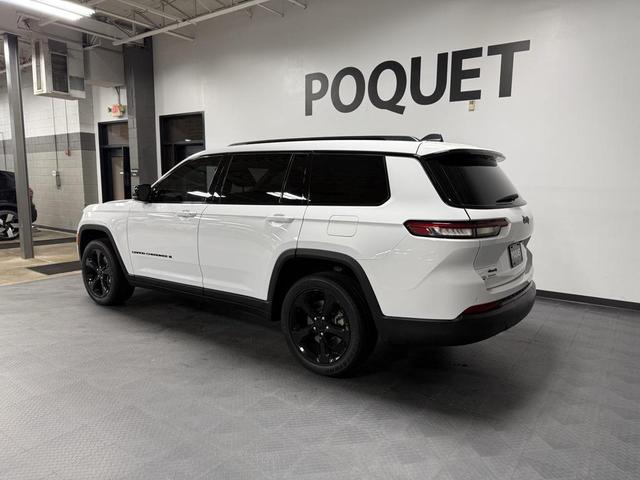 Photo of 2023 Bright White Clearcoat Jeep Grand Cherokee L