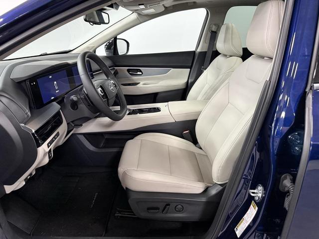 Photo of 2025 Deep Ocean Blue Pearl Nissan Murano