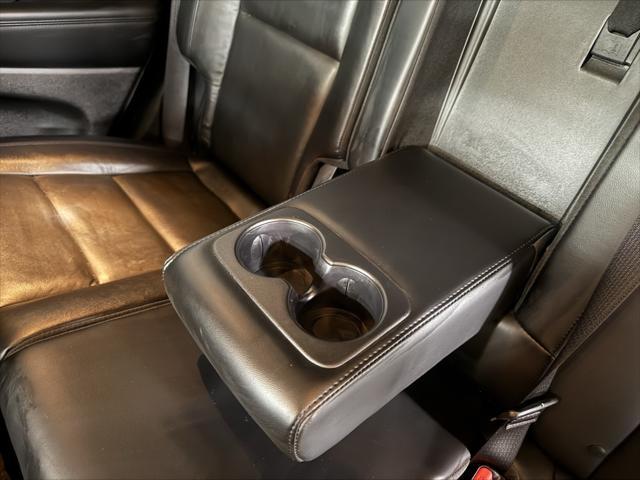Photo of 2022 Diamond Black Crystal Pearlcoat Jeep Grand Cherokee