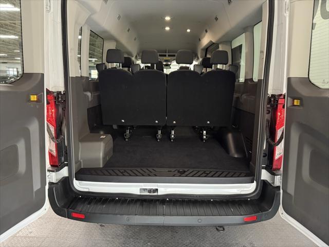 Photo of 2024 Oxford White Ford Transit-350