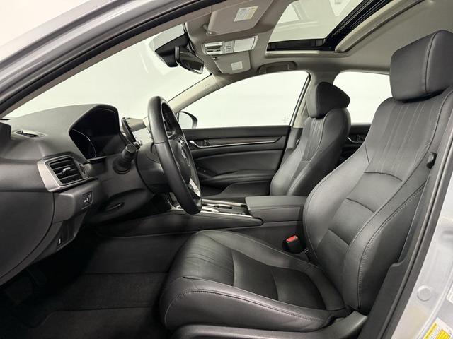 Photo of 2019 Lunar Silver Metallic Honda Accord