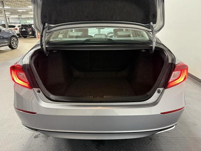 Photo of 2019 Lunar Silver Metallic Honda Accord