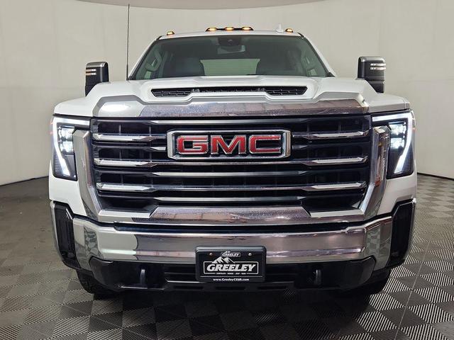 Photo of 2024 Summit White GMC Sierra 2500