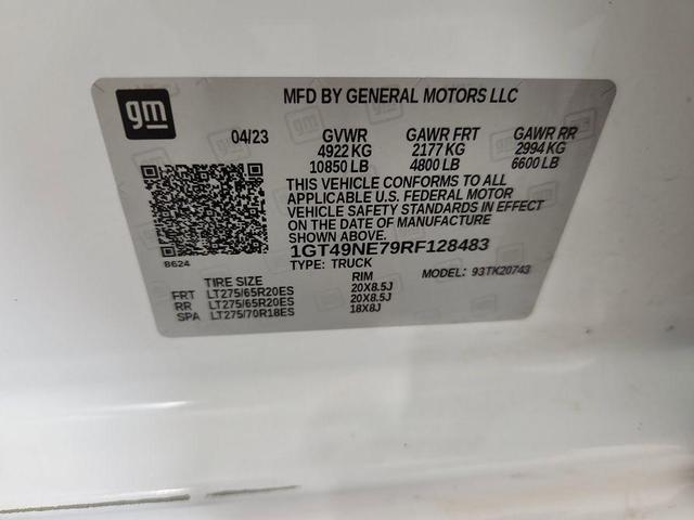 Photo of 2024 Summit White GMC Sierra 2500